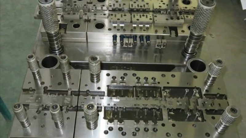 成都双色模具：如何挑选靠谱的厂家**